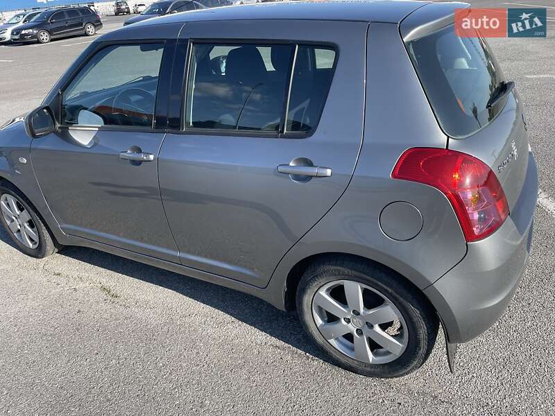 Хетчбек Suzuki Swift 2008 в Ужгороді