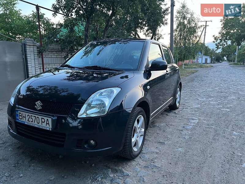 Хэтчбек Suzuki Swift 2007 в Подольске