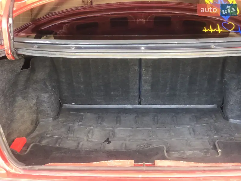 Седан Suzuki Swift 1998 в 