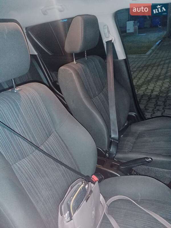 Хэтчбек Suzuki Swift 2014 в Вижнице