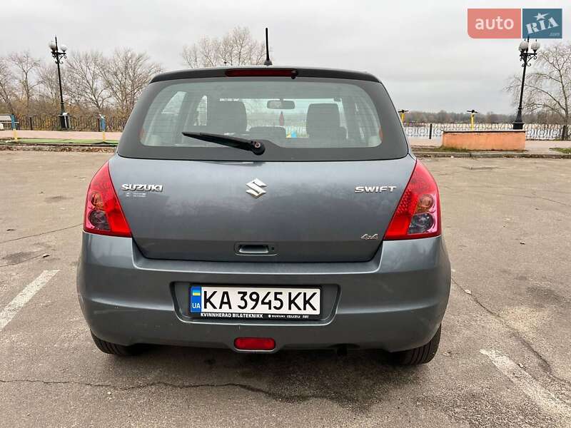 Хетчбек Suzuki Swift 2010 в 
