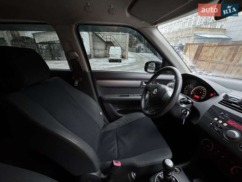 Хетчбек Suzuki Swift 2008 в Києві