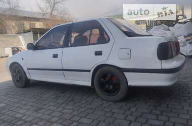 Седан Suzuki Swift 1996 в Костополе