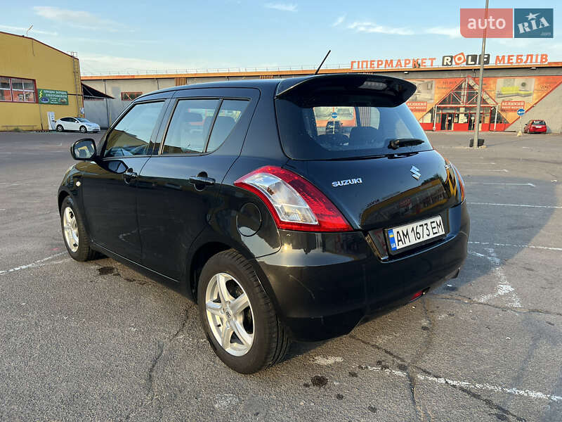 Хэтчбек Suzuki Swift 2013 в Житомире