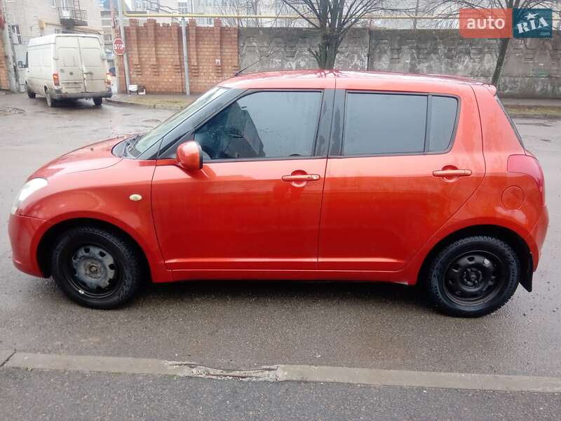 Хетчбек Suzuki Swift 2007 в Дніпрі