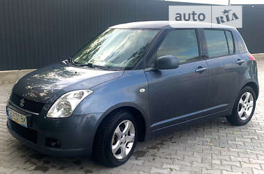 Хетчбек Suzuki Swift 2006 в Чернівцях