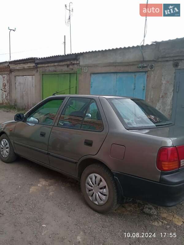 Седан Suzuki Swift 1991 в Роздільній