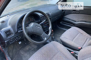 Седан Suzuki Swift 1993 в 