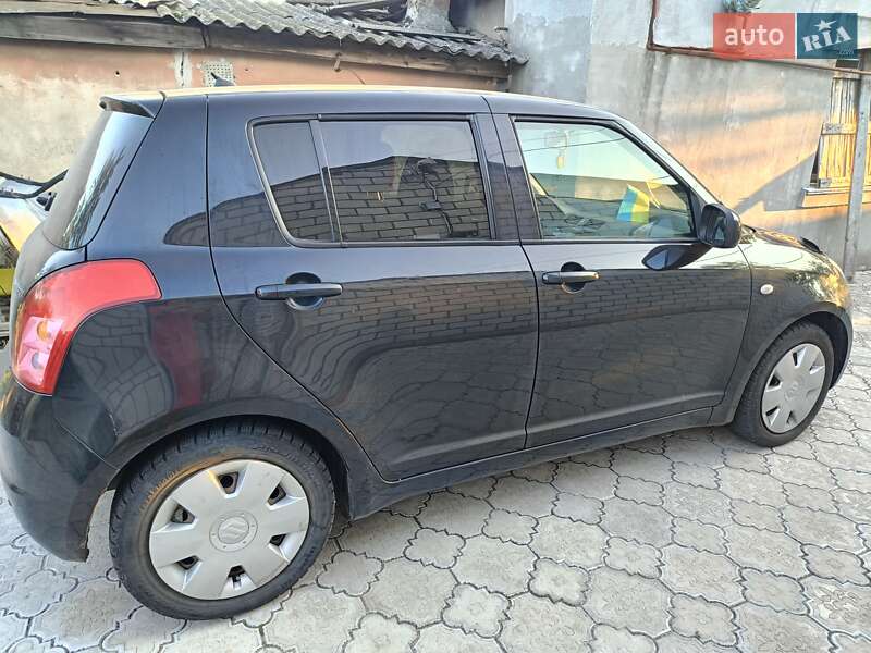 Хэтчбек Suzuki Swift 2007 в Очакове