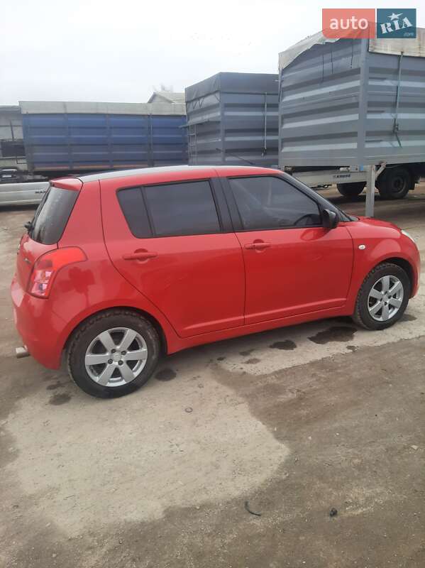 Хетчбек Suzuki Swift 2010 в Кропивницькому