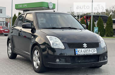 Хэтчбек Suzuki Swift 2007 в Киеве