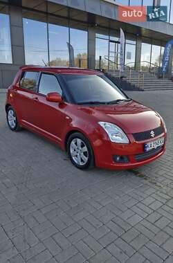 Хэтчбек Suzuki Swift 2008 в Киеве