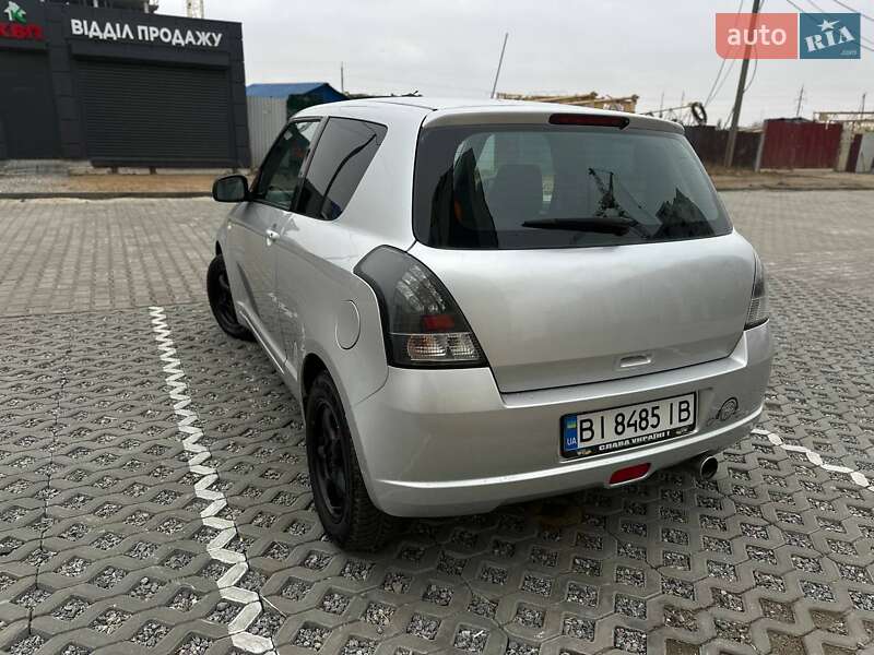 Хэтчбек Suzuki Swift 2007 в Полтаве