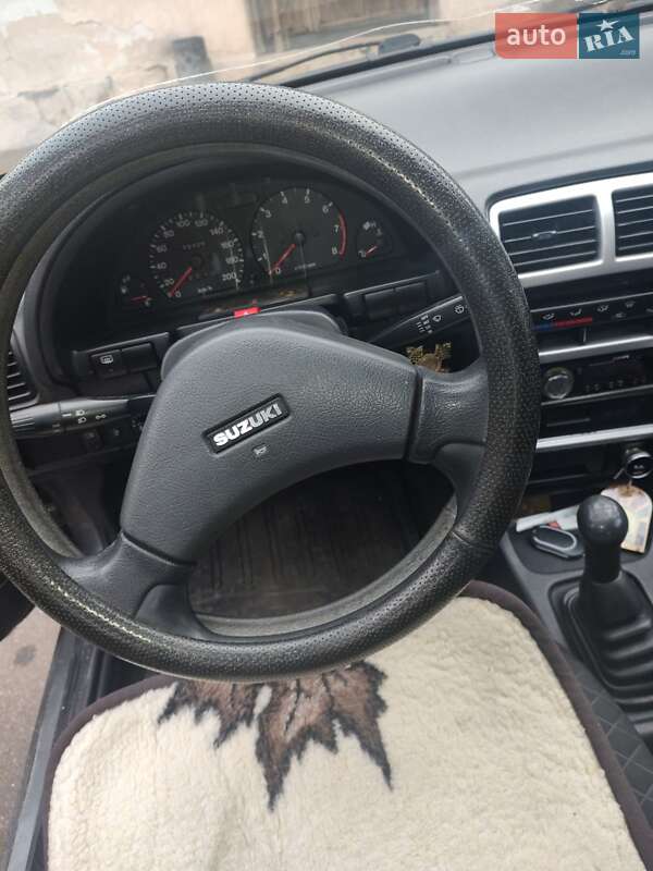 Седан Suzuki Swift 1994 в Одессе