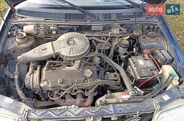 Седан Suzuki Swift 2000 в 