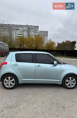 Хетчбек Suzuki Swift 2007 в Дніпрі