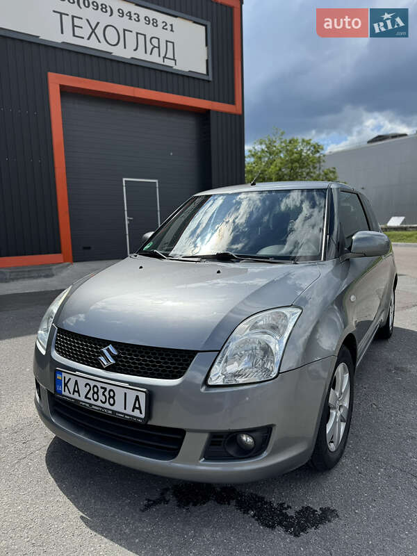 Хэтчбек Suzuki Swift 2010 в Броварах