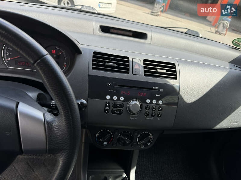 Хэтчбек Suzuki Swift 2010 в Броварах фото 12 Хэтчбек Suzuki Swift 2010 в Броварах