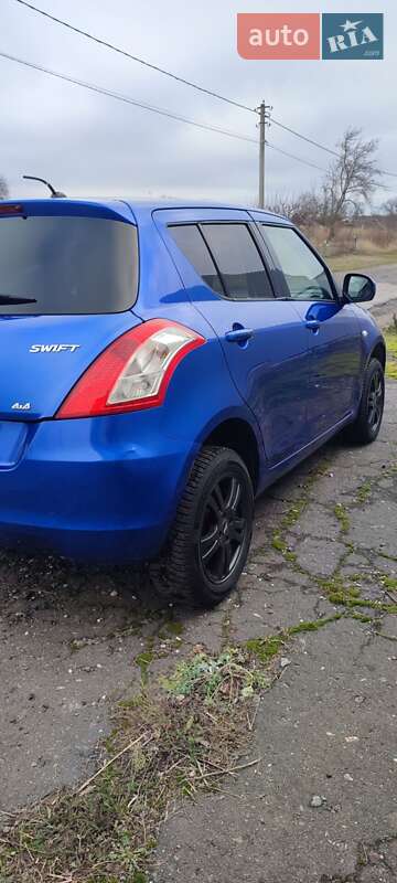 Хетчбек Suzuki Swift 2011 в Лохвиці