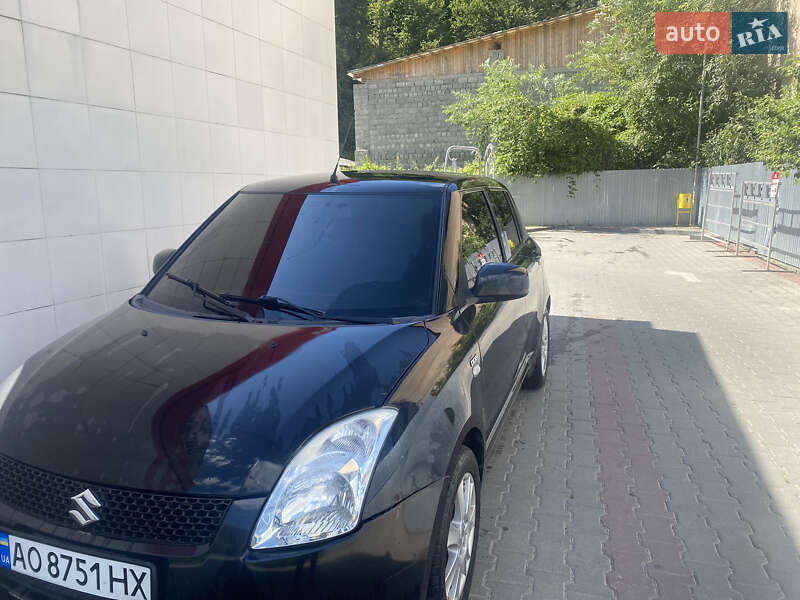 Хетчбек Suzuki Swift 2009 в Рахові