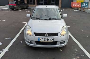 Хетчбек Suzuki Swift 2005 в Ірпені