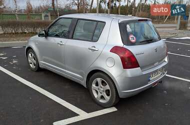 Хетчбек Suzuki Swift 2005 в Ірпені