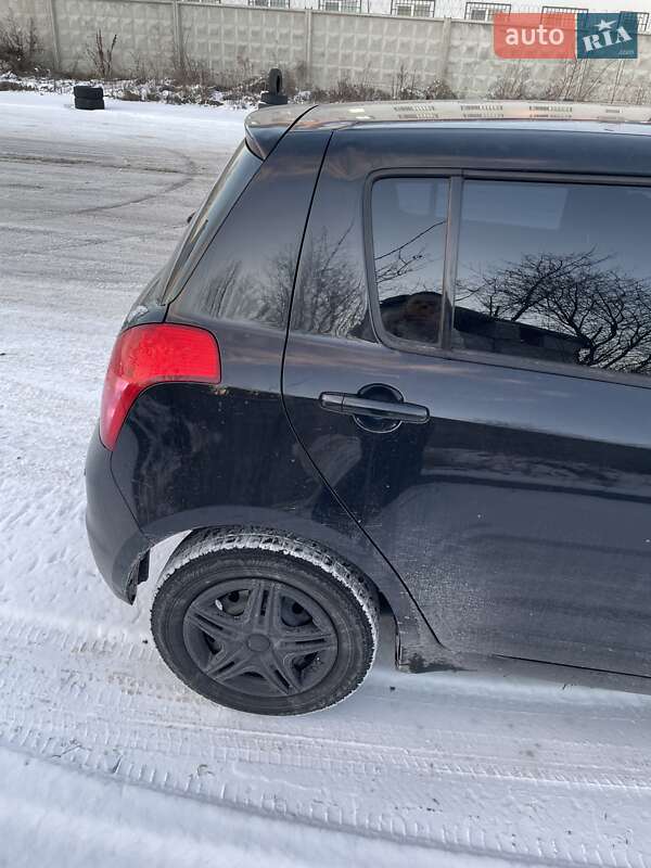 Хетчбек Suzuki Swift 2010 в Києві