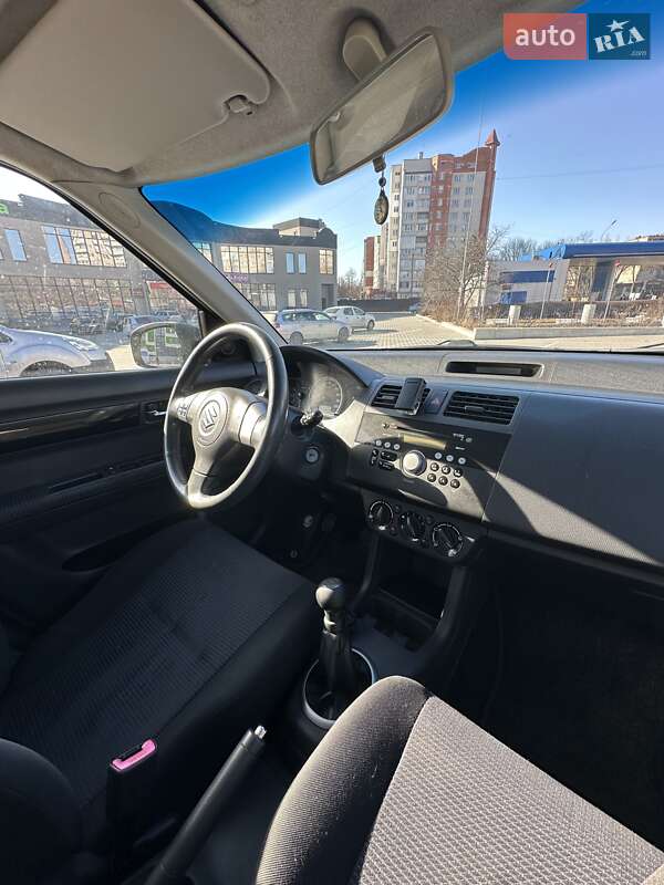 Хэтчбек Suzuki Swift 2008 в Тернополе