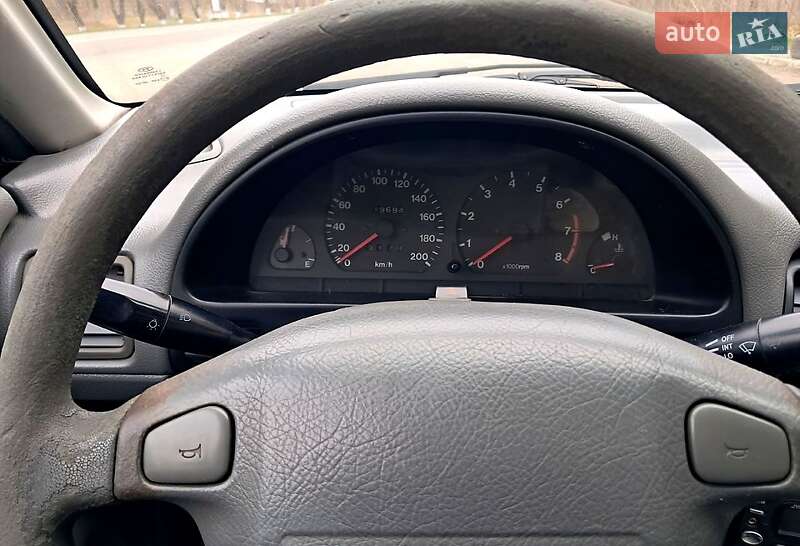 Седан Suzuki Swift 2000 в Одесі