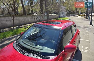 Хэтчбек Suzuki Swift 2012 в 