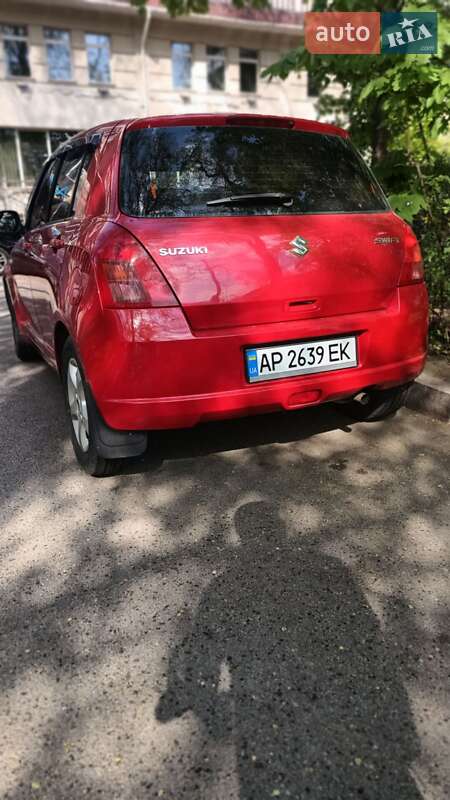 Хетчбек Suzuki Swift 2005 в Запоріжжі