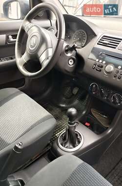 Хэтчбек Suzuki Swift 2010 в 