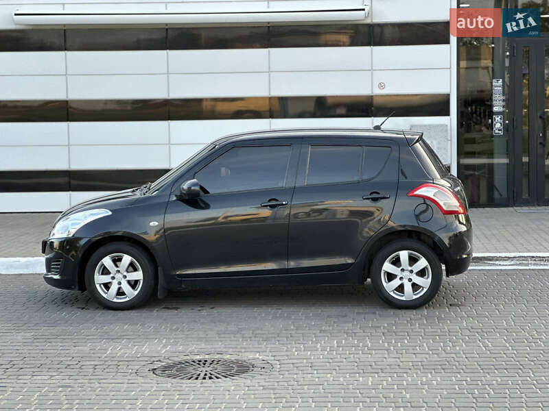 Хэтчбек Suzuki Swift 2012 в Великом Дальнике