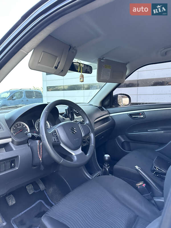 Хэтчбек Suzuki Swift 2012 в Великом Дальнике