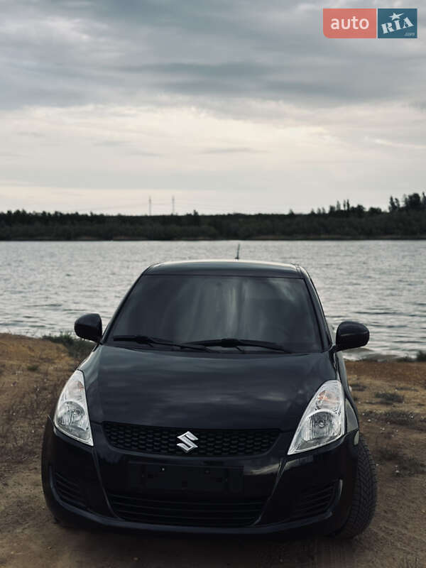 Хэтчбек Suzuki Swift 2012 в Великом Дальнике