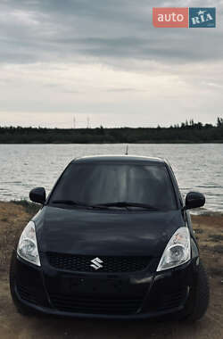 Хетчбек Suzuki Swift 2012 в 