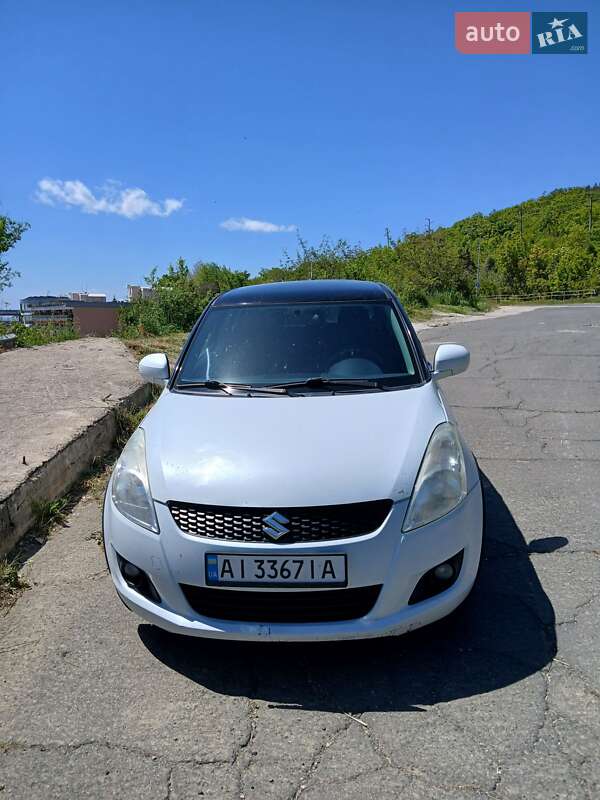 Хэтчбек Suzuki Swift 2011 в Буче
