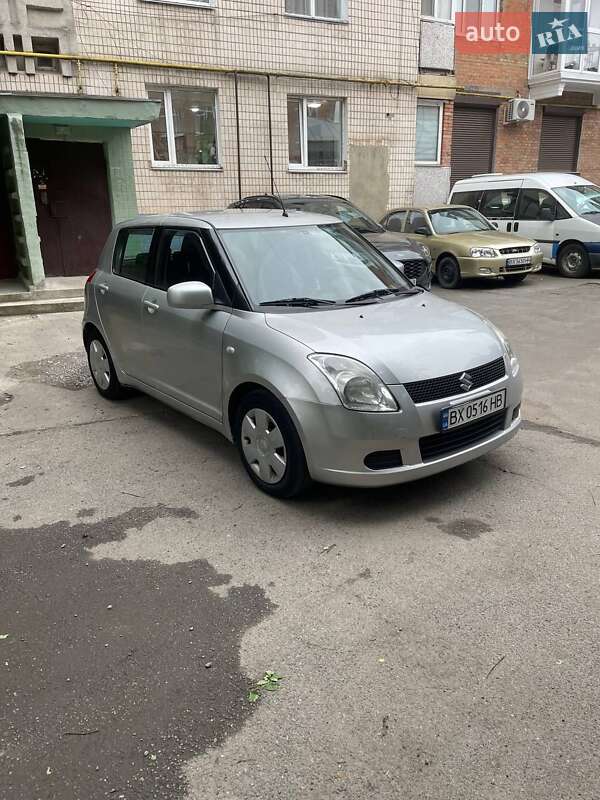 Хетчбек Suzuki Swift 2005 в Хмельницькому