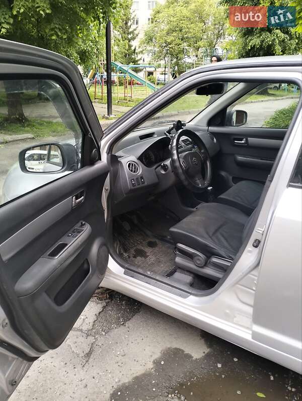 Хетчбек Suzuki Swift 2005 в Хмельницькому