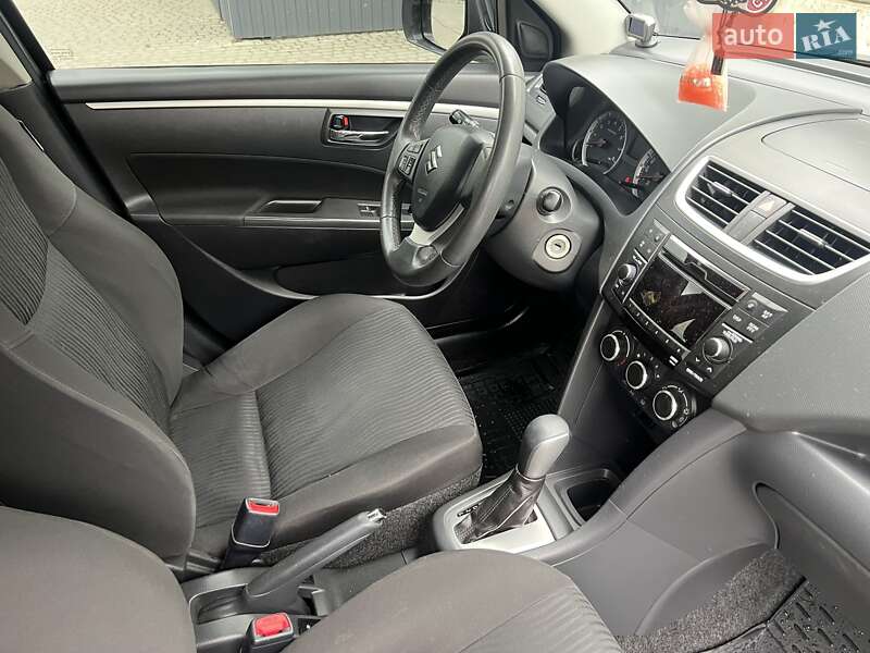 Хэтчбек Suzuki Swift 2011 в Львове