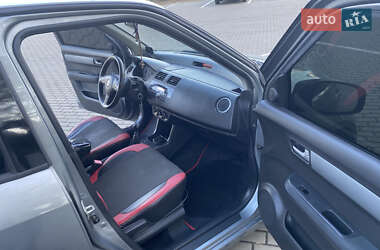Хэтчбек Suzuki Swift 2006 в 