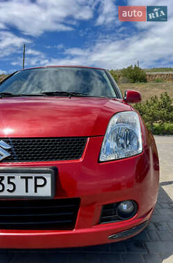 Хетчбек Suzuki Swift 2007 в 
