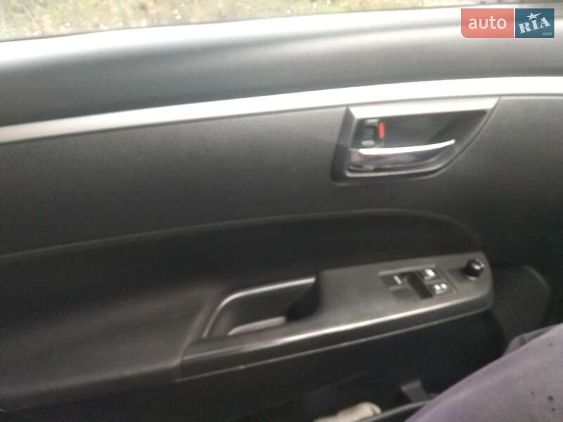 Хэтчбек Suzuki Swift 2011 в Барышевке фото 13 Хэтчбек Suzuki Swift 2011 в Барышевке