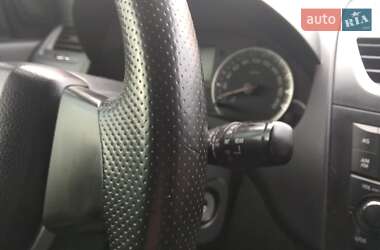 Хэтчбек Suzuki Swift 2011 в 