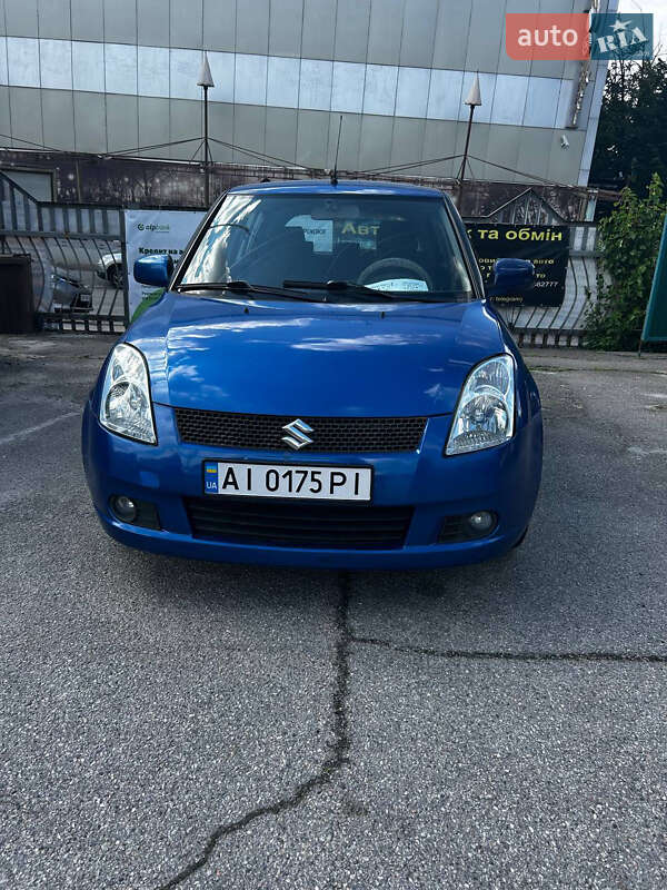 Хэтчбек Suzuki Swift 2006 в 