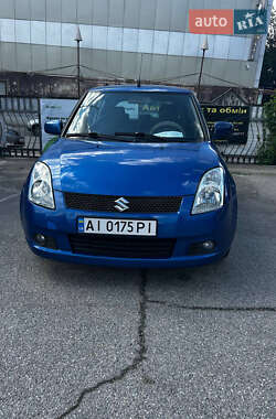 Хэтчбек Suzuki Swift 2006 в 