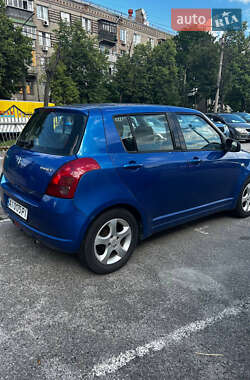Хэтчбек Suzuki Swift 2006 в 