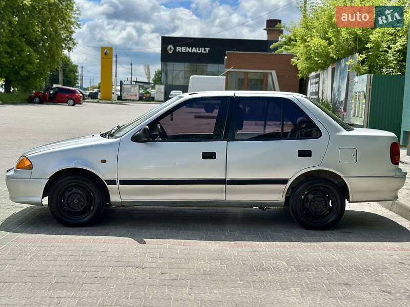 Седан Suzuki Swift 2003 в Тернополе