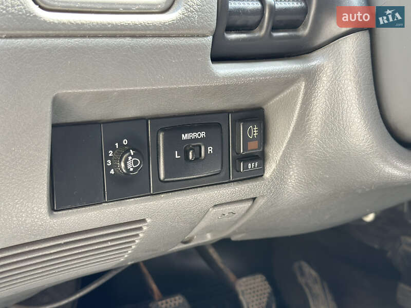 Седан Suzuki Swift 2003 в Тернополе