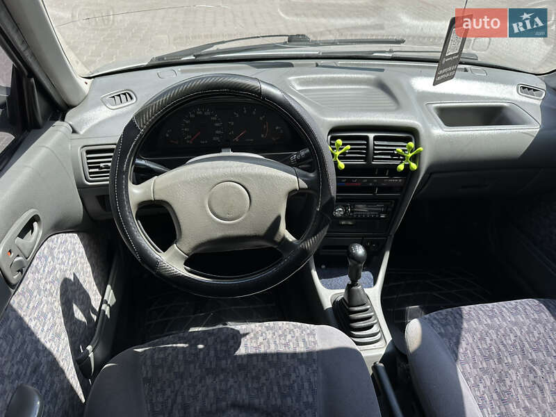 Седан Suzuki Swift 2003 в Тернополе